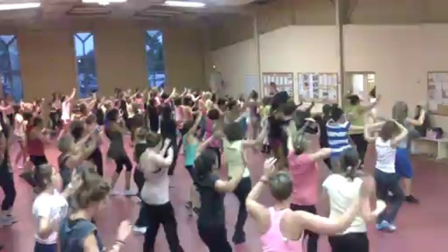 CHOREGRPHIE ZUMBA, KEEN'V LA VIE DU BON COTE, BAYEUX FITNESS FORME, MARDI 08 OCTOBRE 2013