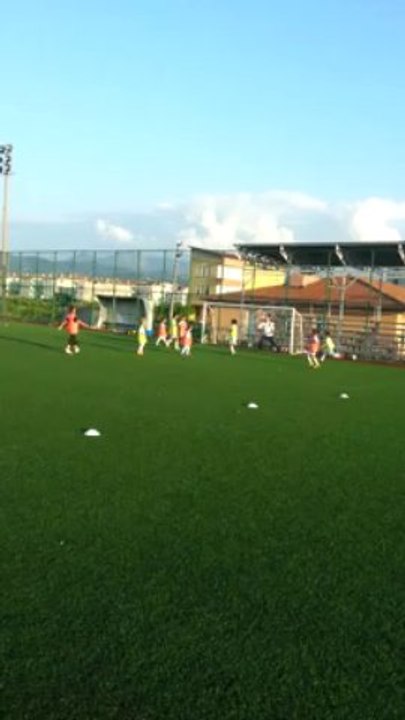Burkay Ordu da futbol antrenmanında