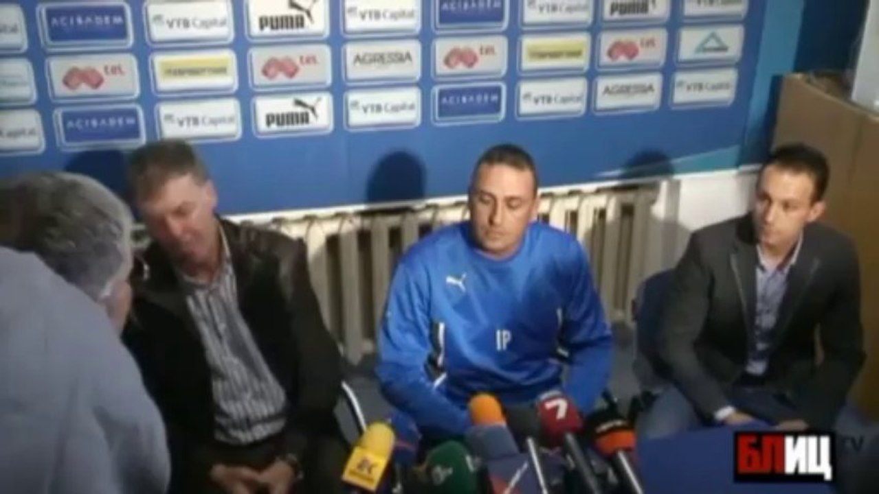 Bulgarien: fan-attacke! neuer levski-coach muss hemd ausziehen