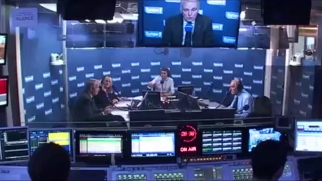 Sur Europe 1, la gaffe d'Ayrault sur les otages français