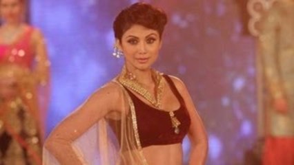 Shilpa Shetty Walks The Ramp @ India Bullion & Jewellery Awards !