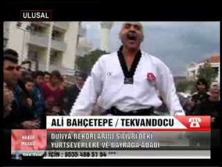 REKORLARINI VATANA, BAYRAĞA VE SİLİVRİ TUTSAKLARINA ADADI