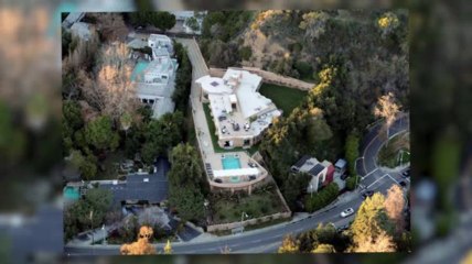 Rihanna Moves Out Of Mansion After Break-Ins, Stalkers