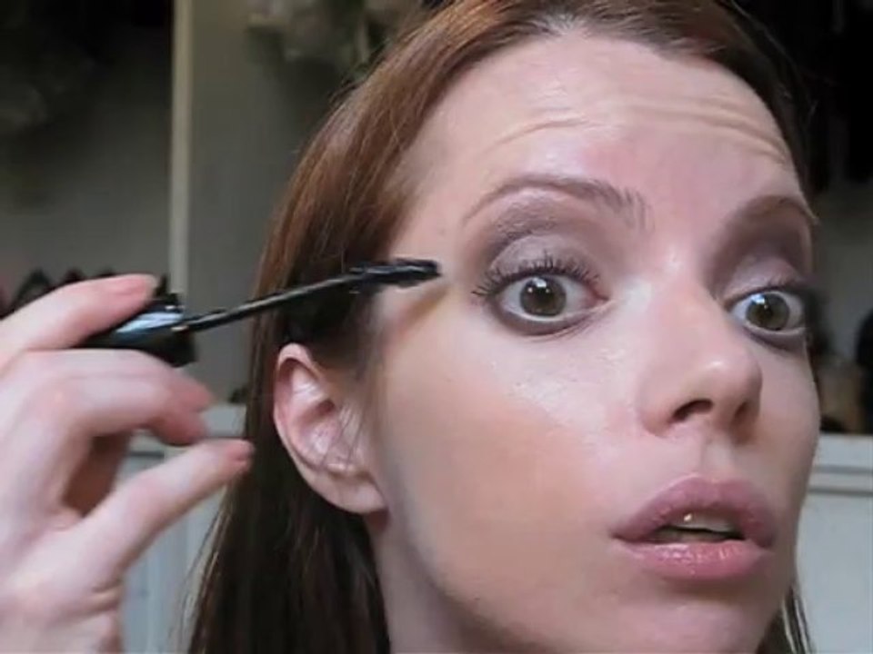 Julia Petit Passo a Passo Scarlett Johansson Maquiagem