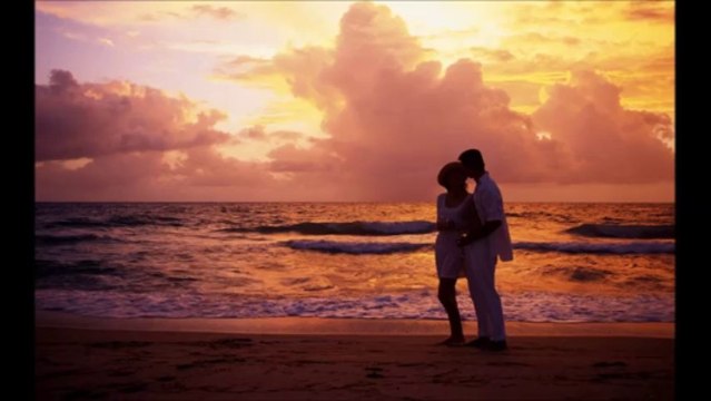 Özcan Akkoç-Kıymetini Bilseydin/ Söz: Figen Oray & Özcan Akkoç Beste ve Yorum: Özcan Akkoç