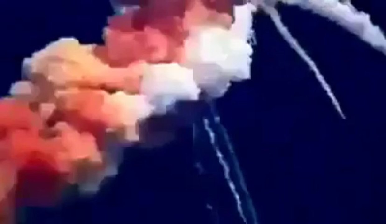 بھارت نے چاند پر قدم رکھ دیا۔ آئندہ پاکستان پر چاند سے حملے کرے گا۔ ویڈیو دیکھیں