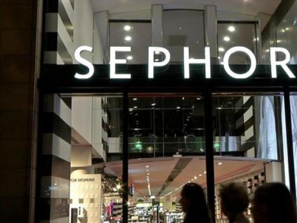 Travail de nuit: le Sephora des Champs-Elysées obéit - 10/10