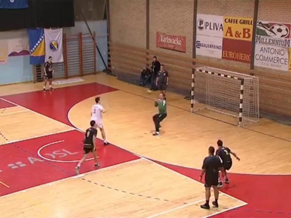 Passe au gardien sur penalty Vidéo