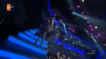 Une présentatrice télé virée à cause de son décolleté en Turquie