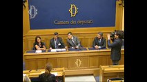 Roma - La guerra in Siria e la scelta dei curdi - Conferenza stampa di Arturo Scotto (09.10.13)