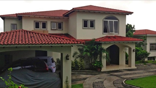 Casa en venta en Tuscania-El Salvador :: Arriaza Vega