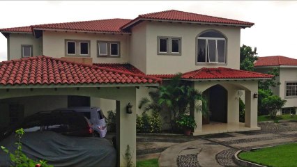 Casa en venta en Tuscania-El Salvador :: Arriaza Vega