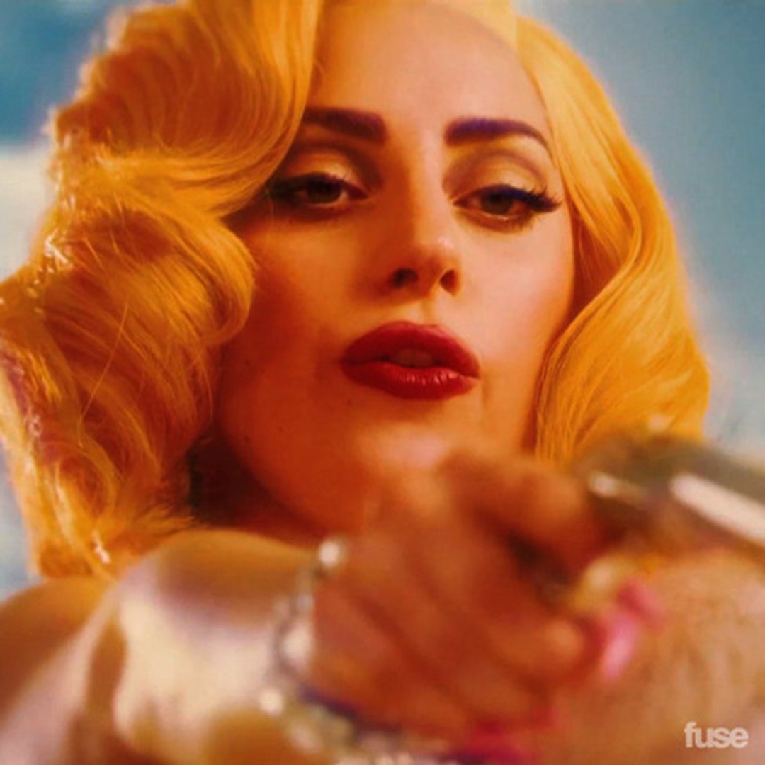 Forholdsvis Tyggegummi drøm Lady Gaga Releases "Aura" Lyric Video Feat. "Machete Kills" - video  Dailymotion