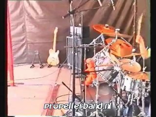 Propeller - Dancefloor (live op De Dam 2003)