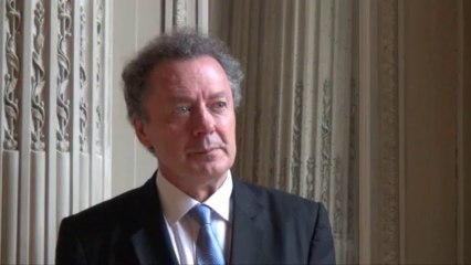 GRANDE HISTOIRE, PETITE HISTOIRE