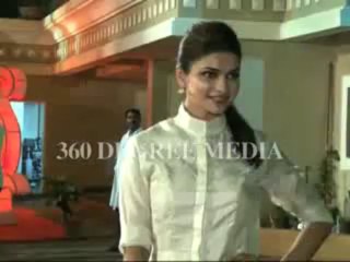 Prachi desai poses for camera At mata ki chowki on Sanjay Dutt house