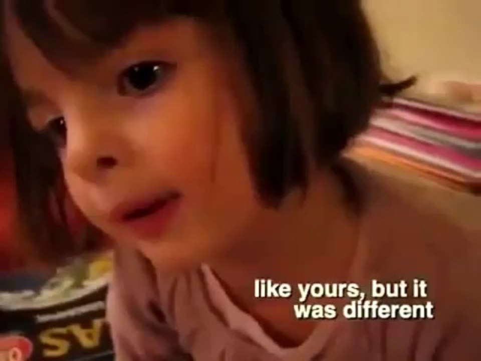 Vidéo BUZZ drole - une petite fille raconte une histoire imaginaire