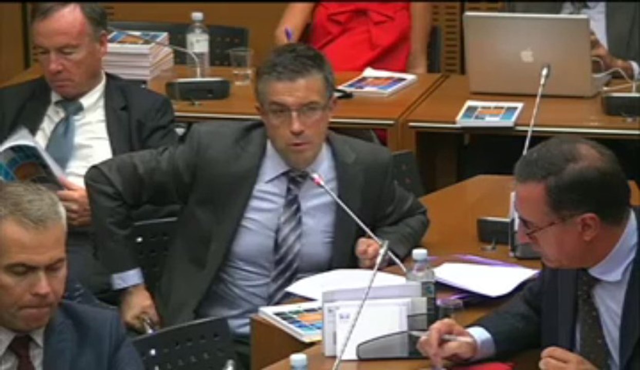 8 octobre 2013, Audition de Catherine Chabaud sur la gestion durable des océans : Bertrand Pancher revient sur l'urgence de sauver nos océans du réchauffement climatique et prône un travail étroit avec le parlement Européen