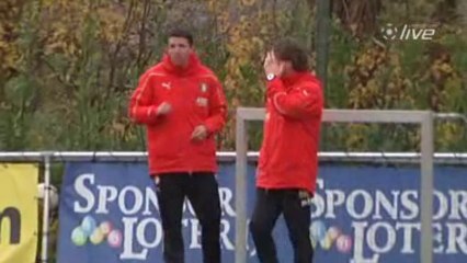 26-11-10 Makaay de spitsentrainer van Feyenoord