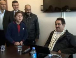 İbrahim Tatlıses Erbil'de finalist öğrencilerle buluştu