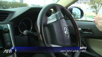 تويوتا" ستقدم سيارات مزودة بخدمة القيادة الذاتية في العام 2015