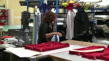 Le pull rouge, l’emblème des moniteurs de ski, revient en France