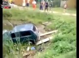 Pulling a car out of water... Funny FAIL!!