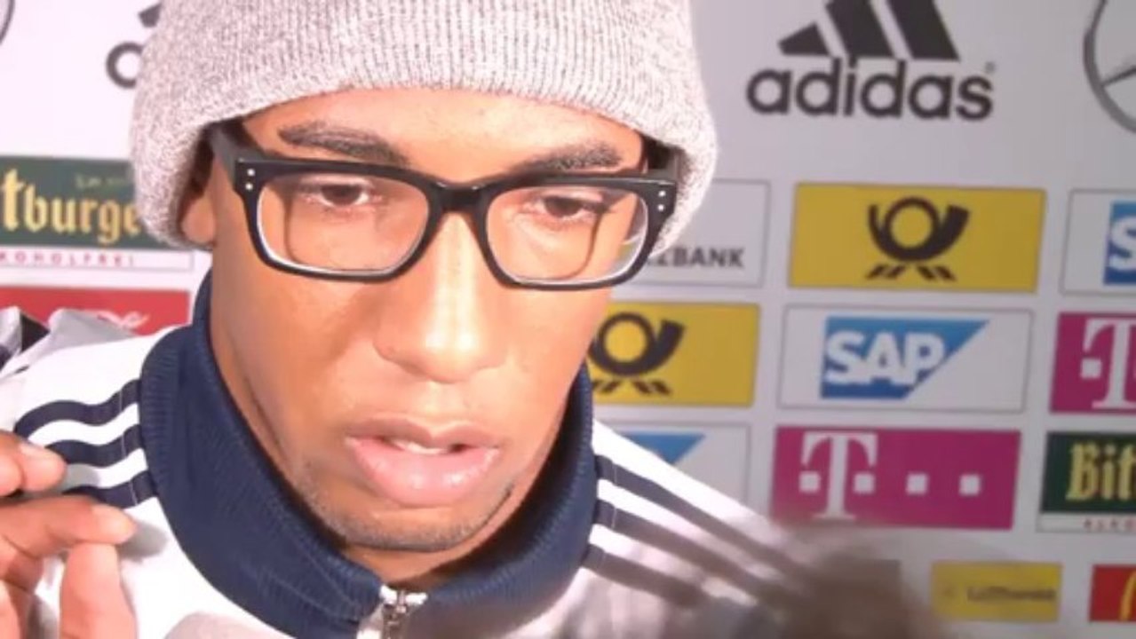 Mesut erklärt seinen Zauberlupfer