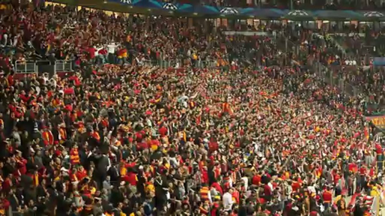 CL - Galatasaray - Real Madrid "Omuz Omuza "