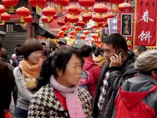 Китайцев учат правилам поведения заграницей