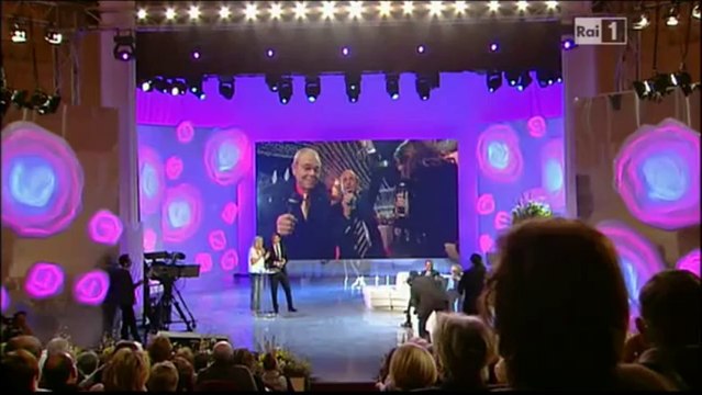 Elisa Isoardi - La vita in diretta - 14 febbraio 2012