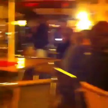 Le Roc Ruelles passe au milieu des terrasses à Fréjus !