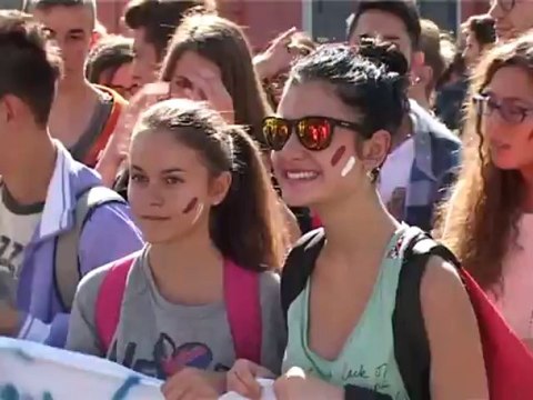TG 11.10.13 Bari, tremila studenti in piazza per una scuola migliore