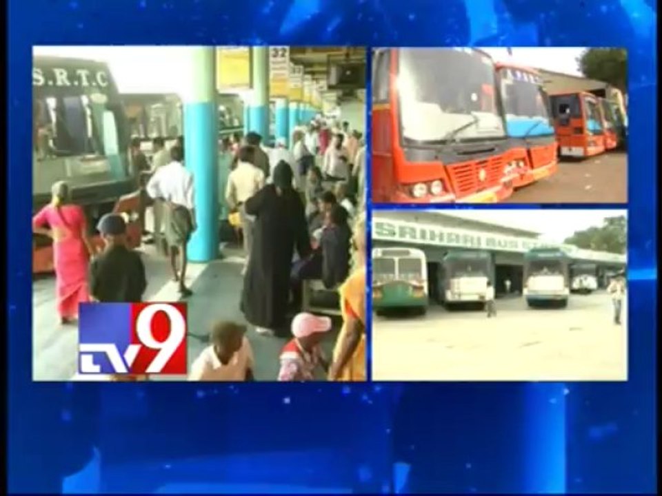 Seemandhra RTC resumes services after 62 days