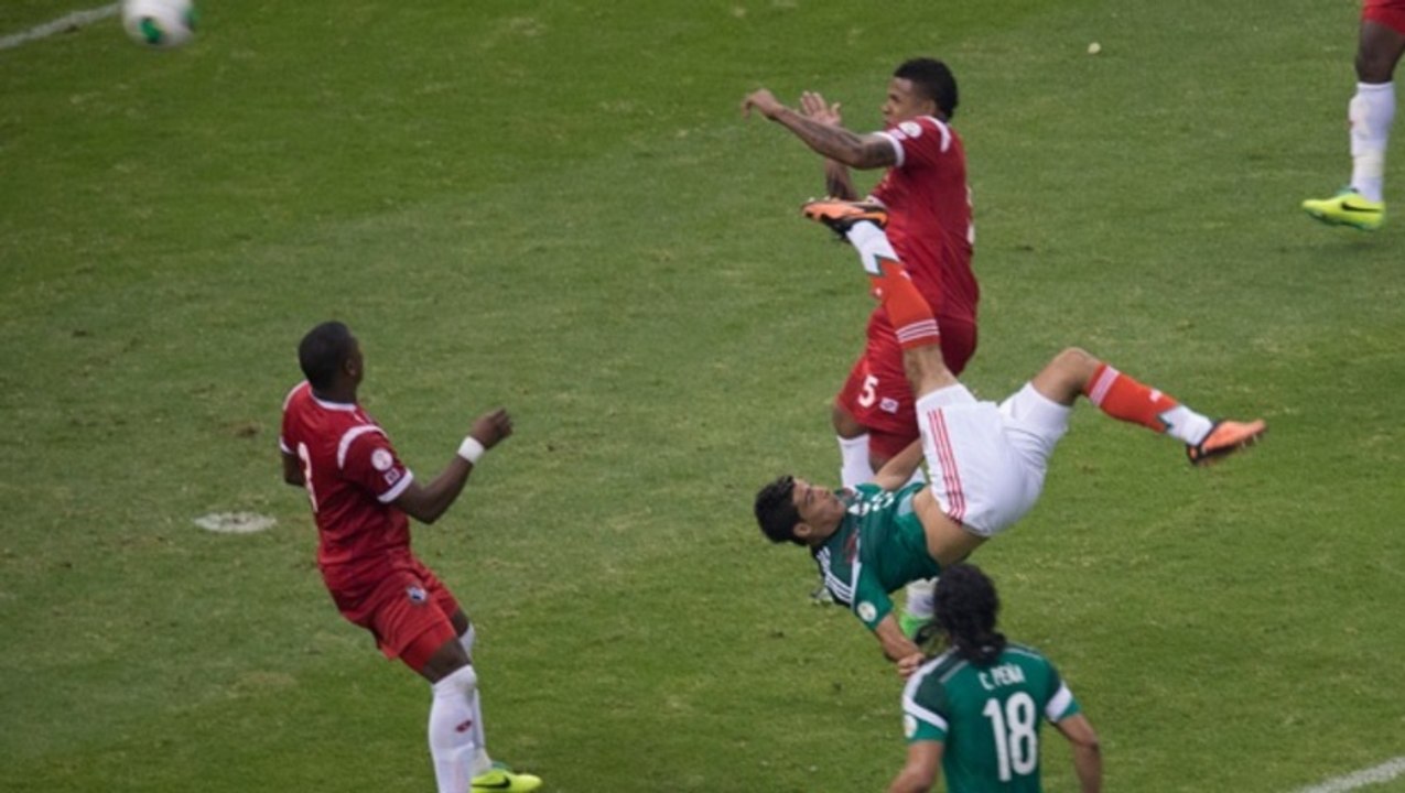 Mexique - Panama : le golazo de Raul Jimenez