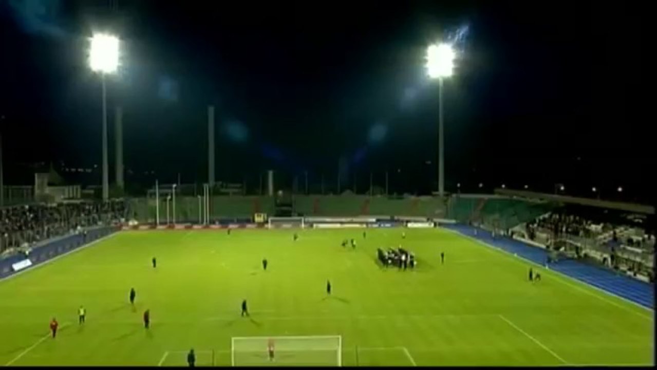 Es folgen einige Taktik Musik