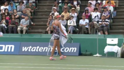 Bouchard boosts maiden title hopes