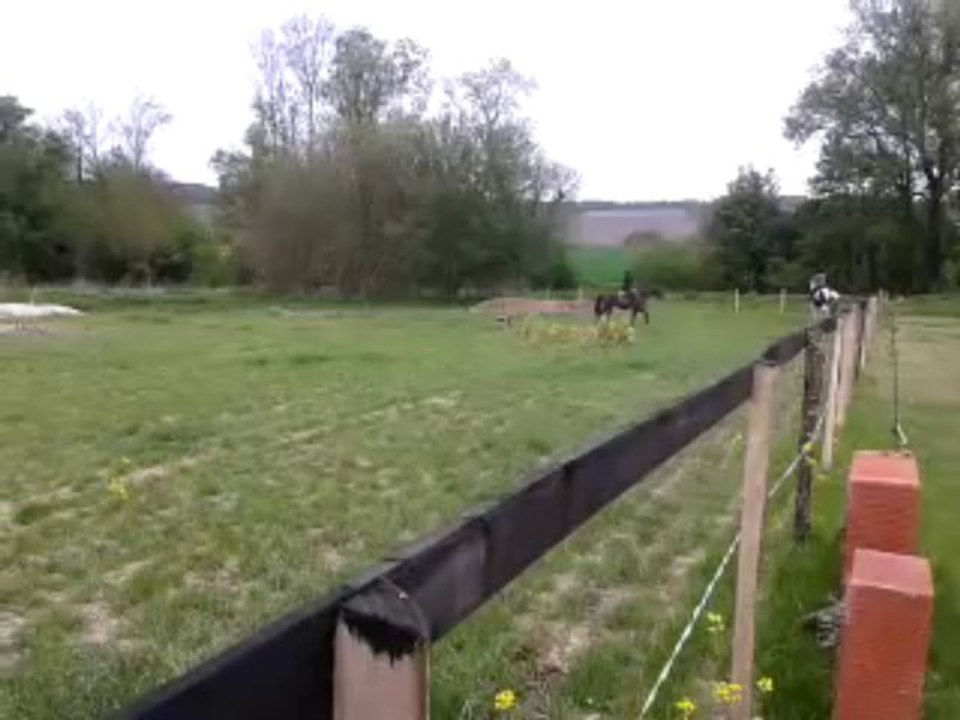 premier essai sur la cross avec lola