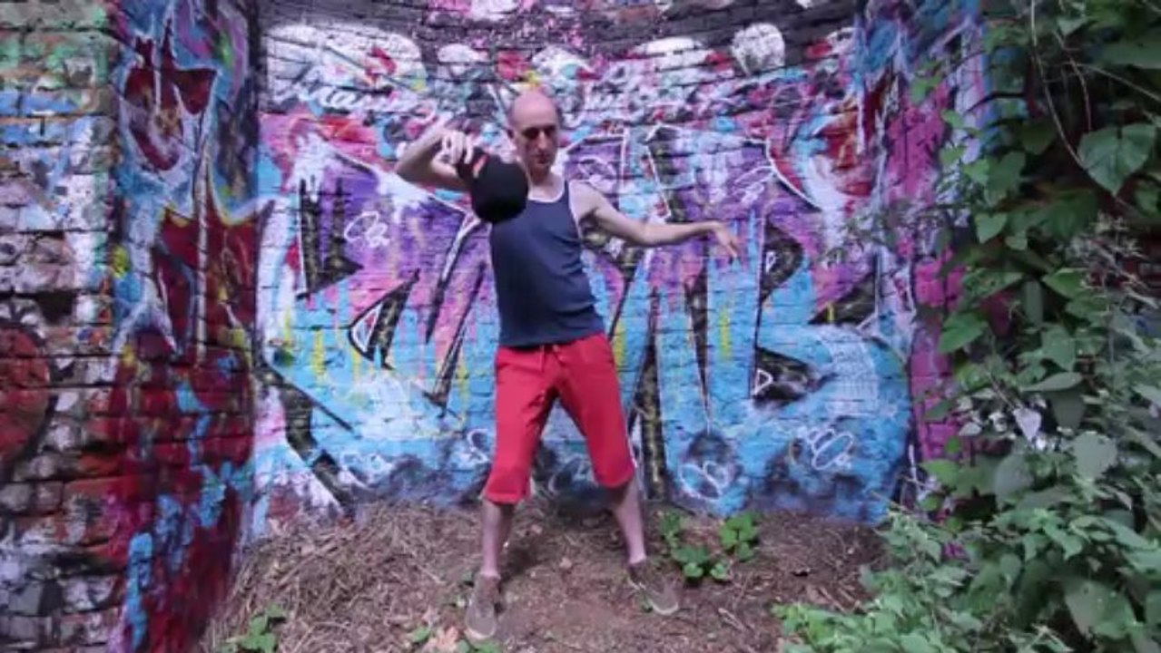 Vinegar Comedy - 3 Girls 1 Blog = Catshit - ( social network sketch )