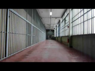 05 - A louer, Box / Local de stockage de 75 m2. M° LYON, La SOIE.