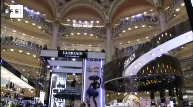 Galeries Lafayette de Paris celebram centenário de emblemática cúpula