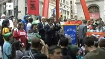 Manifestantes voltam a ocupar Wall Street no aniversário de 1 ano do primeiro protesto.