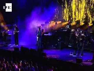 Alejandro Sanz apresenta novo disco em único show na Europa.