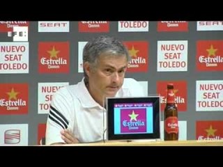 Mourinho takes jab at refs, Vilanova complains about score