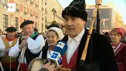 Un rebaño de 2 000 ovejas extremeñas atraviesa el centro de Madrid