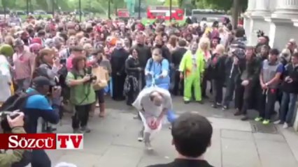 Zombiler Londra'yı istila etti