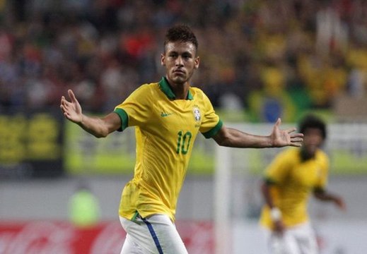 Le superbe coup franc de Neymar avec le Brésil !