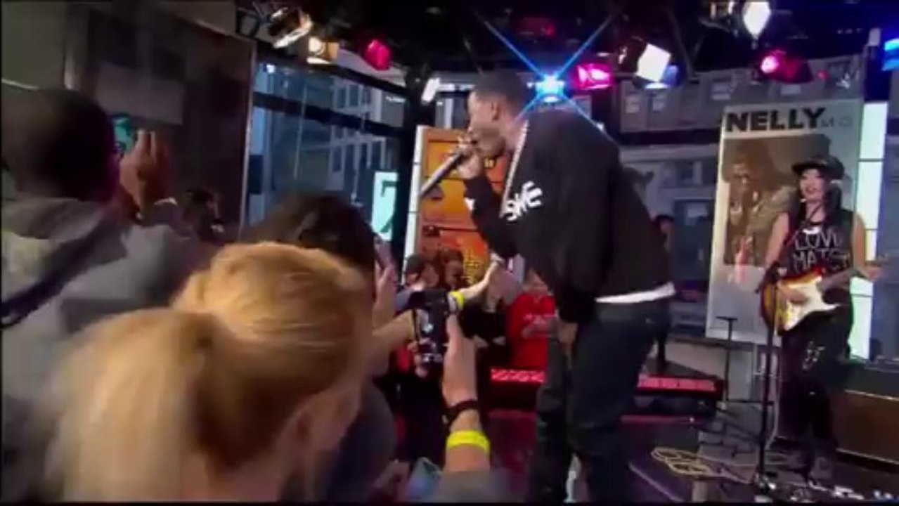 Nelly - Hot In Herre  ( Live )