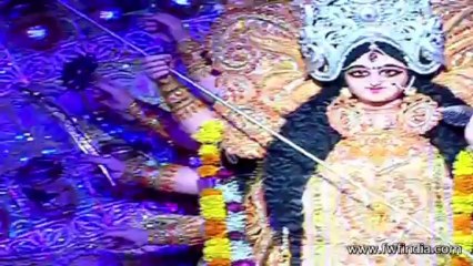 KAJOL AT THE NORTH BOMBAY SARBAJANIN DURGA PUJA