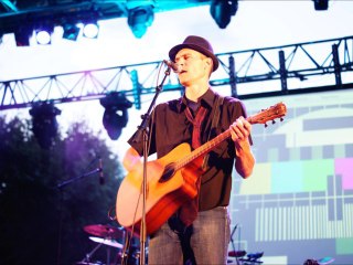 LM - Easily (Album version)